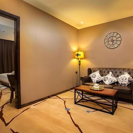Lotus Blu Hotel Легаспи Экстерьер фото